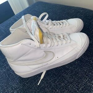 Hi-top Nike Blazers